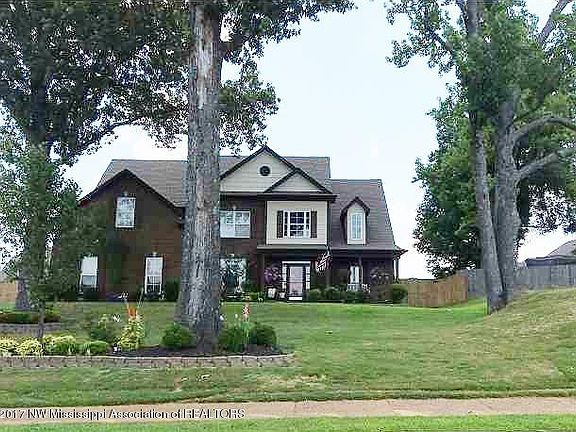 2nd image of 2286 Heritage Cir W