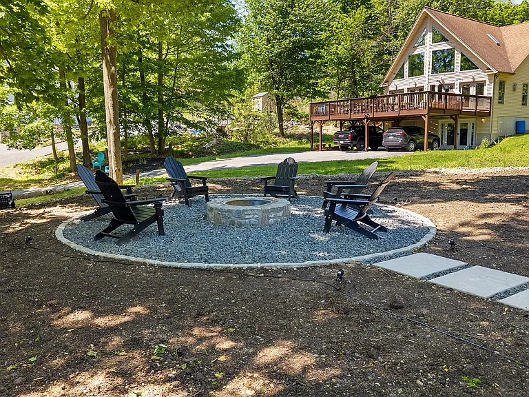 548 Lakes Rd — Photo 7