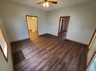 1806 S 8th St, Terre Haute, IN 47802