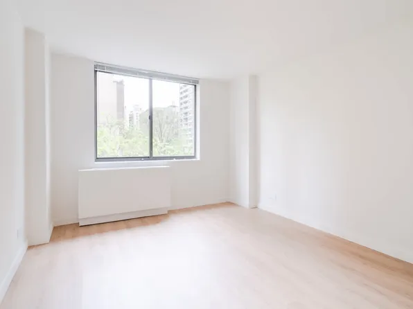 730 Columbus Avenue image 43 of 61