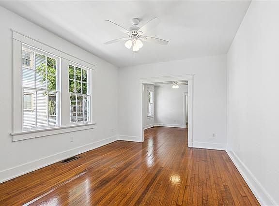 5th image of 2205 Broadway St