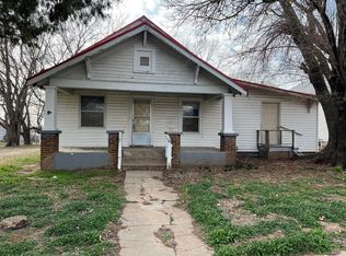 311 S Sumner St, Oxford, KS 67119