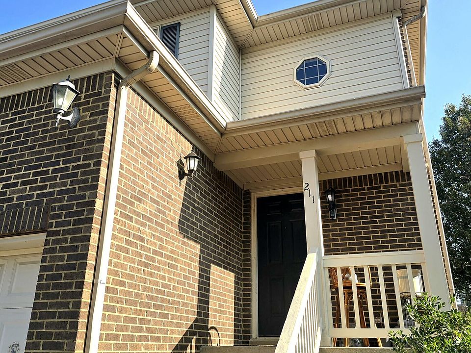 2nd image of 209-211 Maryrose Dr
