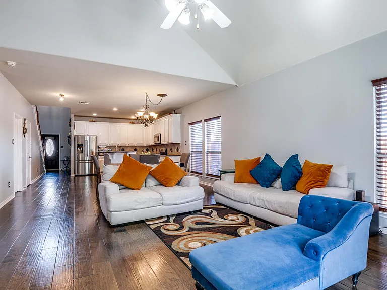 7801 Riverwalk Trl — Photo 9