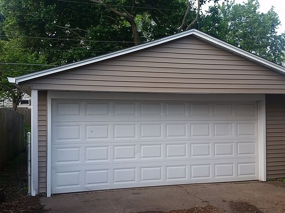 2 Car Garage