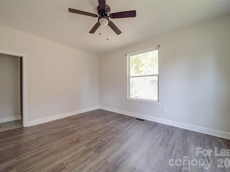 112 Rockwell Ct — Photo 25