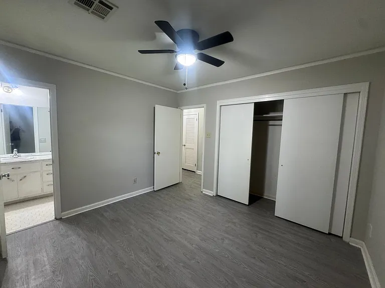 3054 Merrimac Dr — Photo 16
