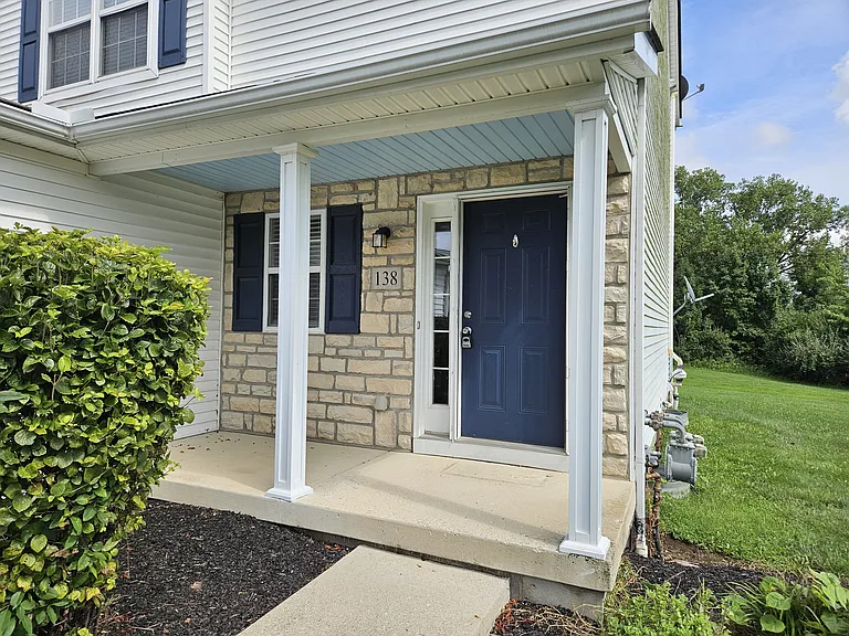 138 Wagnalls Ct — Photo 2