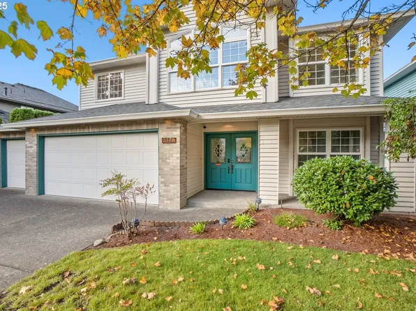 3379 NW Banff Dr, Portland, OR 97229