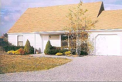 3rd image of 81 N Captains Neck Ln