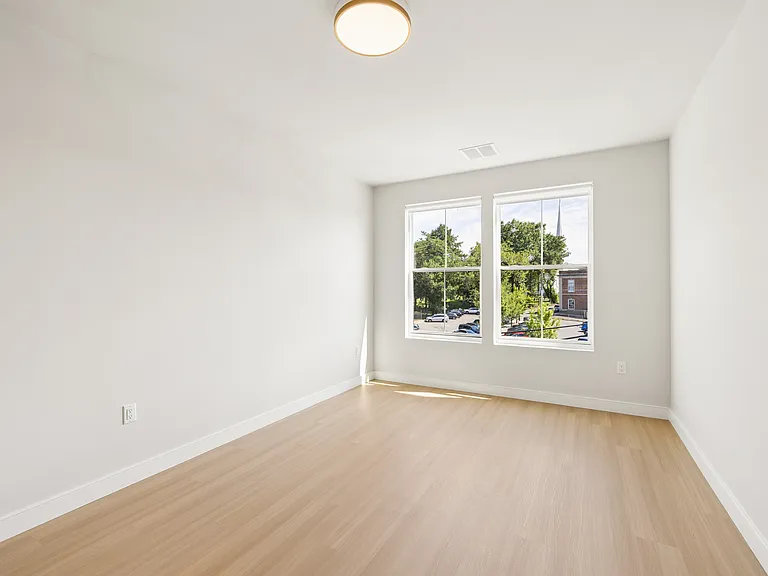 118 Elm Street — Photo 26