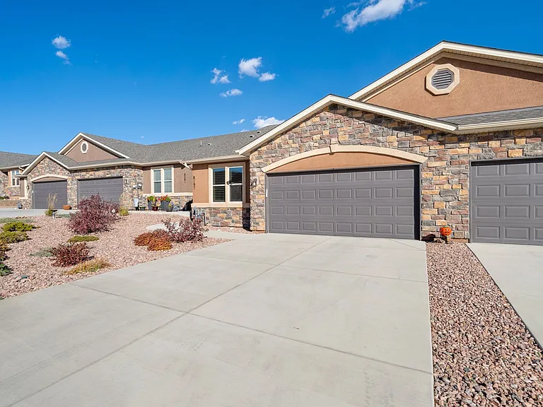 8197 Mockorange Hts — Photo 7