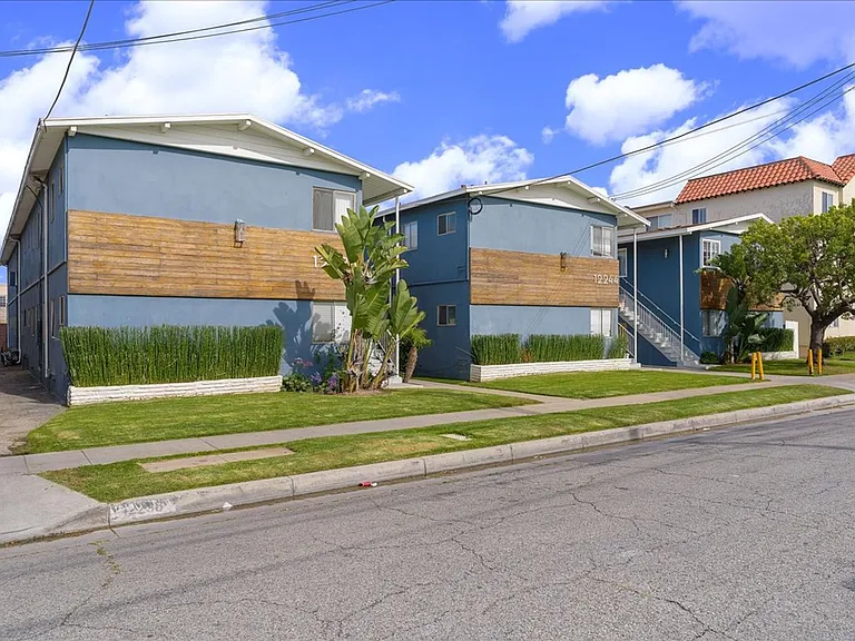 12244 Grevillea Ave #H — Photo 12