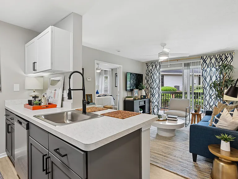 Avana Court — Photo 11
