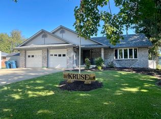 1600 Meriden St, Mendota, IL 61342