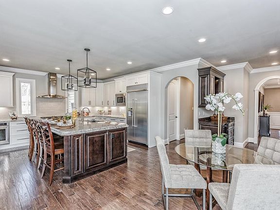 2nd image of 225 Clion Ln