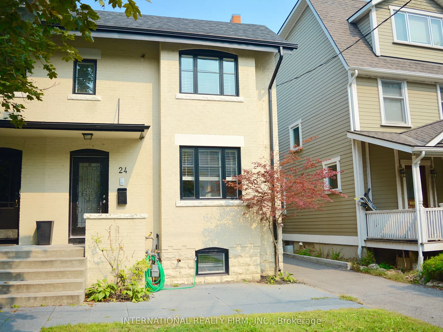 3 bed, $3,850 — Photo 1