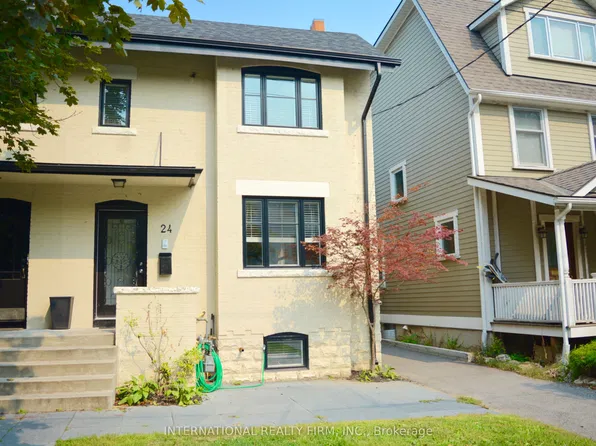 24 Duggan Ave, Toronto, ON M4V 1Y2