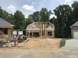 104 Moss Creek Pl, Fuquay Varina, NC 27526