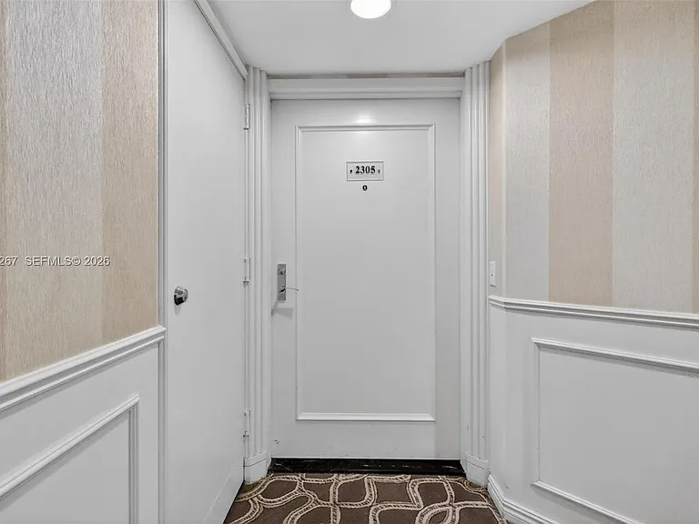 3000 Island Blvd #2305 — Photo 4