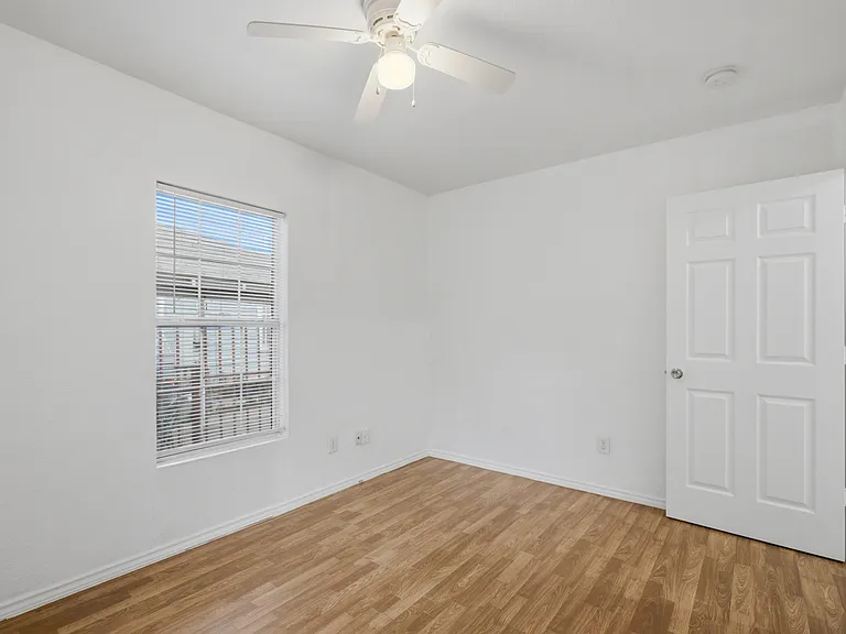 2538 Stovall Dr — Photo 12