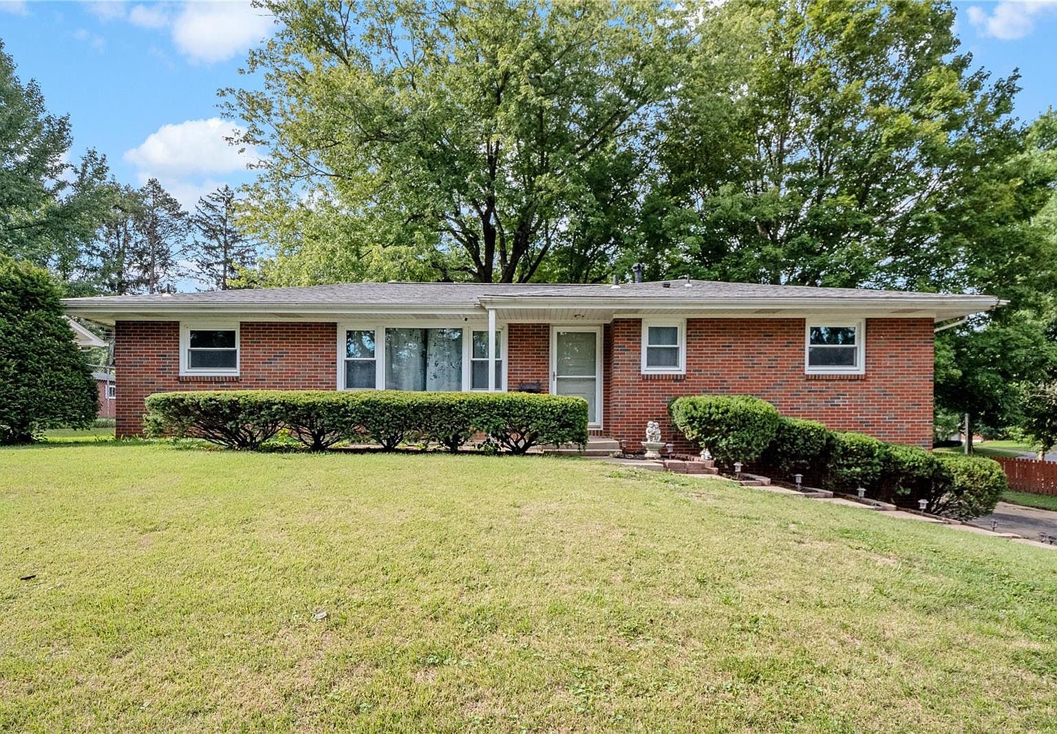42 Dorchester Dr, Belleville, IL 62223 | Zillow