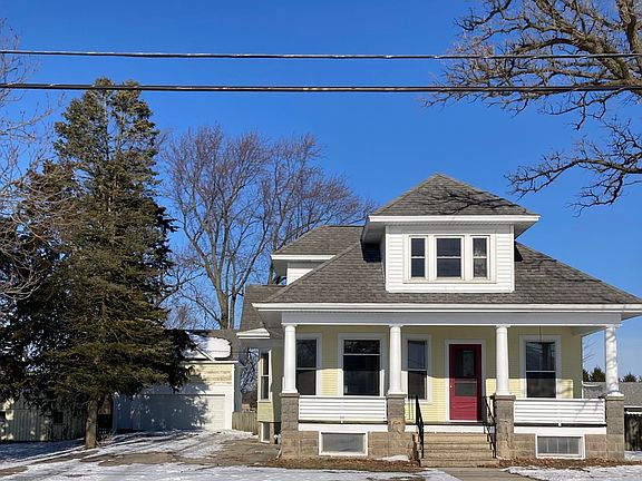 2nd image of 440 E Railroad Ave