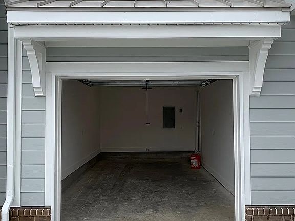 5th image of 2043 Orangery Dr