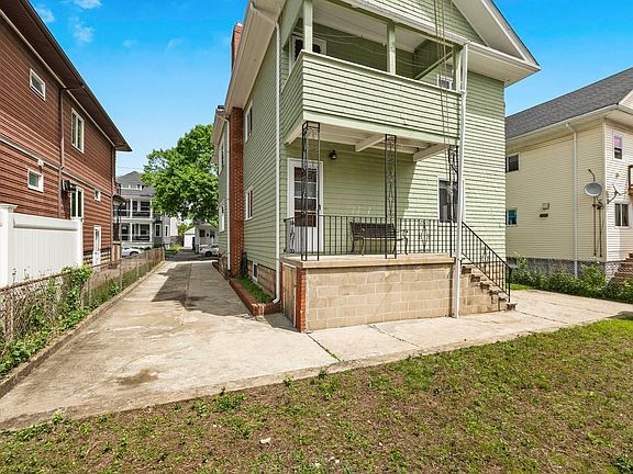 5th image of 35-37 Wright Ave #1