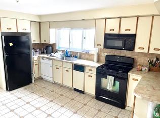 115 Gladstone St #2R, Boston, MA 02128