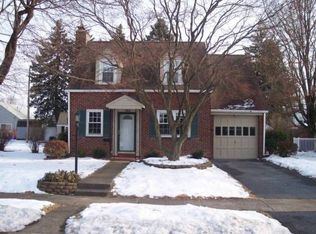 1903 Chatham Dr, Camp Hill, PA 17011