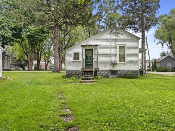 305 N Illinois St, Wanatah, IN 46390