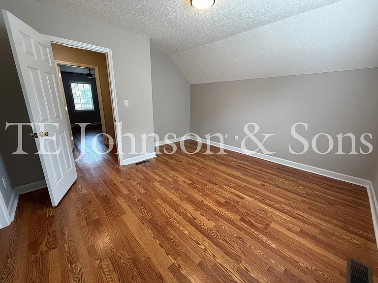 1878 Camden Forest Dr — Photo 31