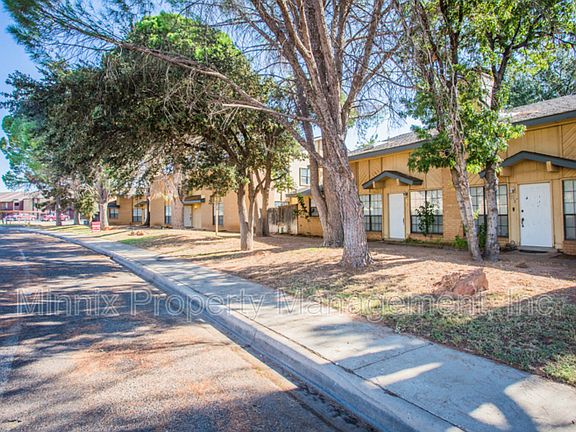 3rd image of 4800 Oakwood Dr APT 2B