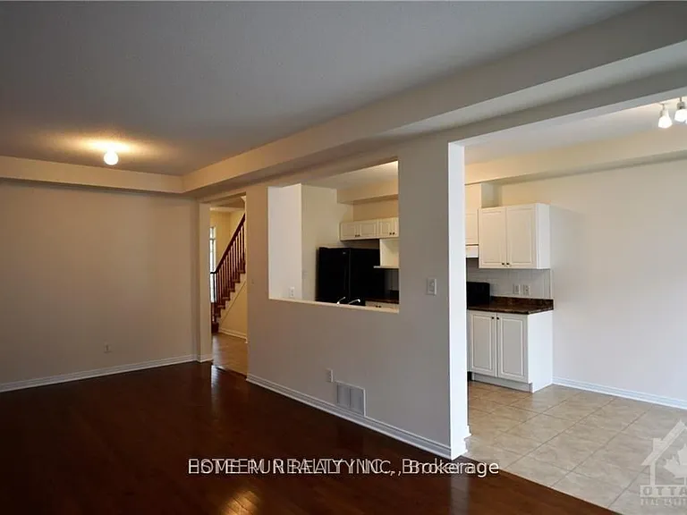 567 Ashbourne Cres — Photo 6