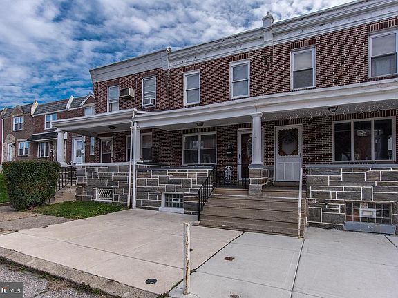 3rd image of 6327 Glenloch St
