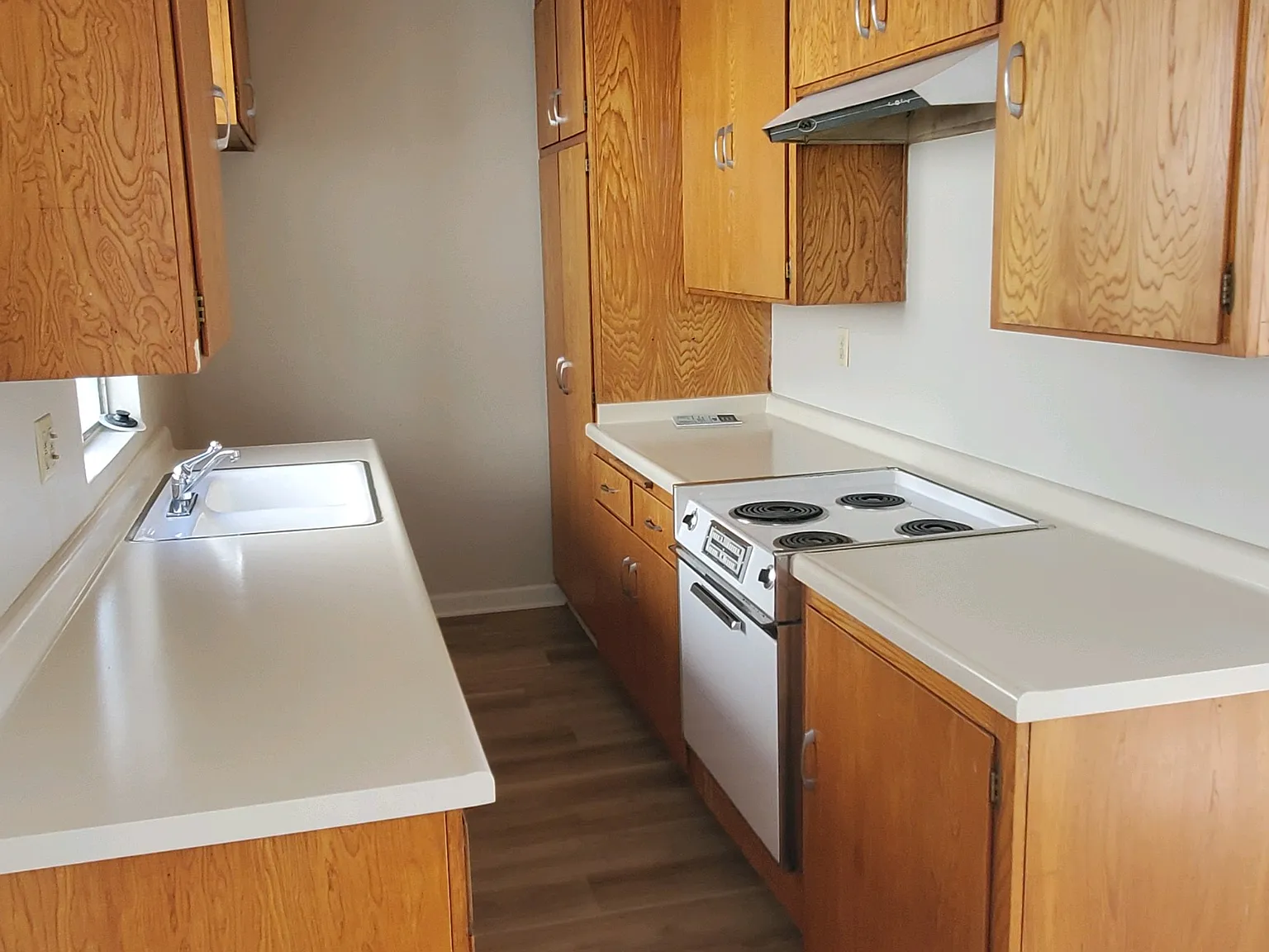 2100 Artesia Blvd — Photo 3