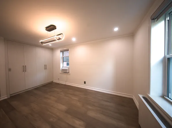 2553 East 7th Street image 19 of 38