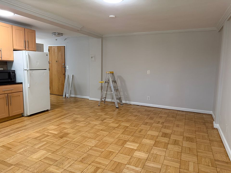 1st image of 39 Duncan Ave APT 4K