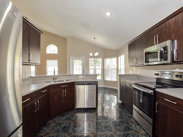 2801 River Ridge Dr — Photo 8