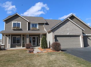 8905 Whispering Oaks Trail, Shakopee, MN 55379