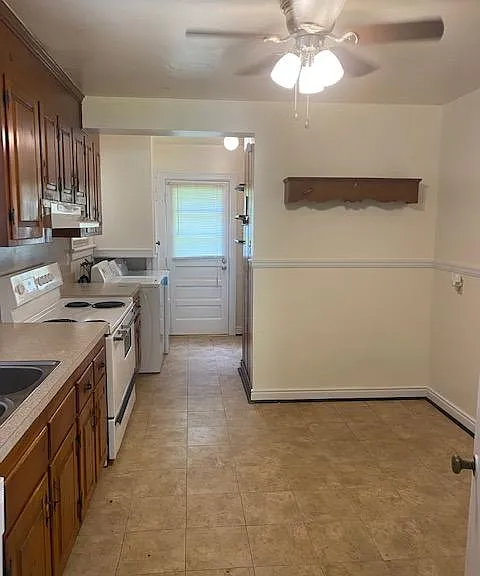 8910 Midway Rd — Photo 2