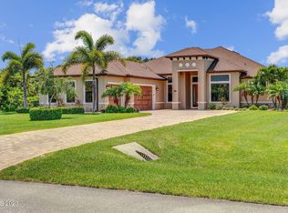 2372 Westhorpe Dr, Malabar, FL 32950