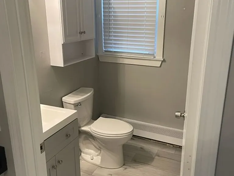 54 Green St — Photo 2