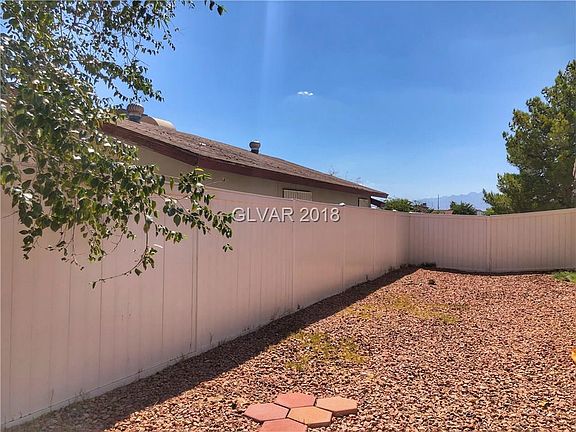 3rd image of 3800 Timberlake Dr