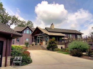 207 Island Dr, Lowell, IN 46356