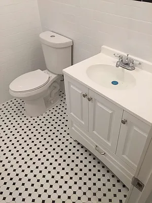 Rented by Metroline Realty | media 76