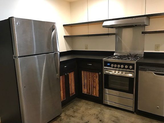 2nd image of 525 N Limestone St #102