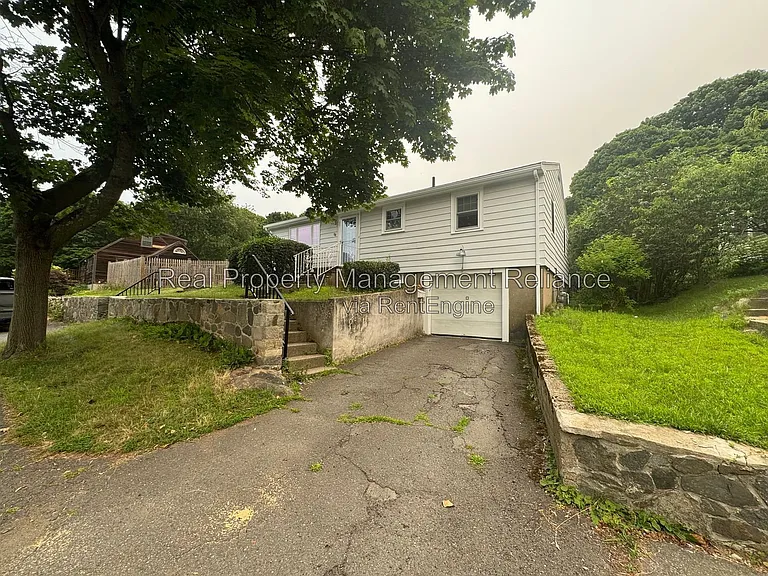 78 Memorial Dr — Photo 14