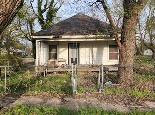 303 N Johnson St, Charleston, MO 63834